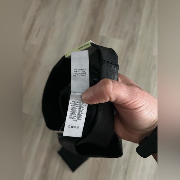 NWT OFFLINE By Aerie Real Me High Waisted Crossover Legging Black Metallic - M - Picture 9 of 9